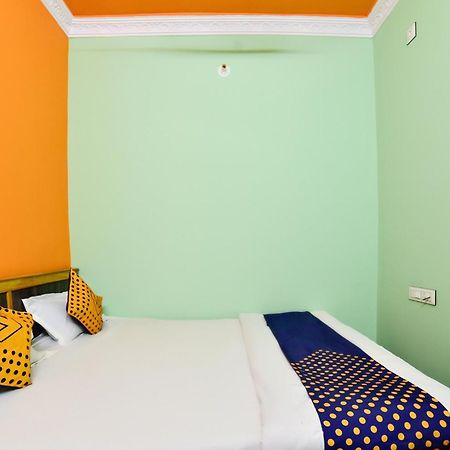 Spot On Devlok Guest House باتنا المظهر الخارجي الصورة