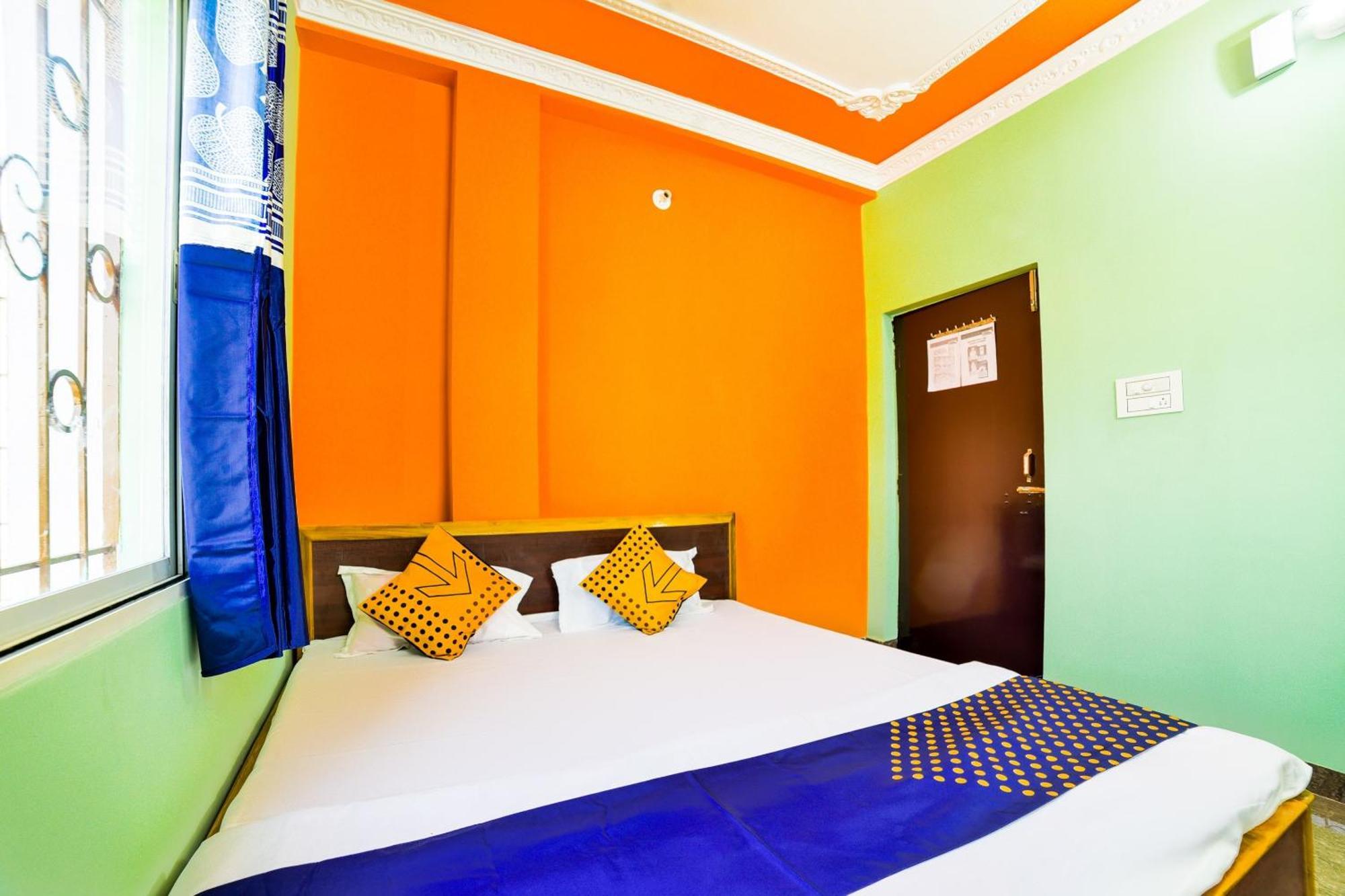 Spot On Devlok Guest House باتنا المظهر الخارجي الصورة