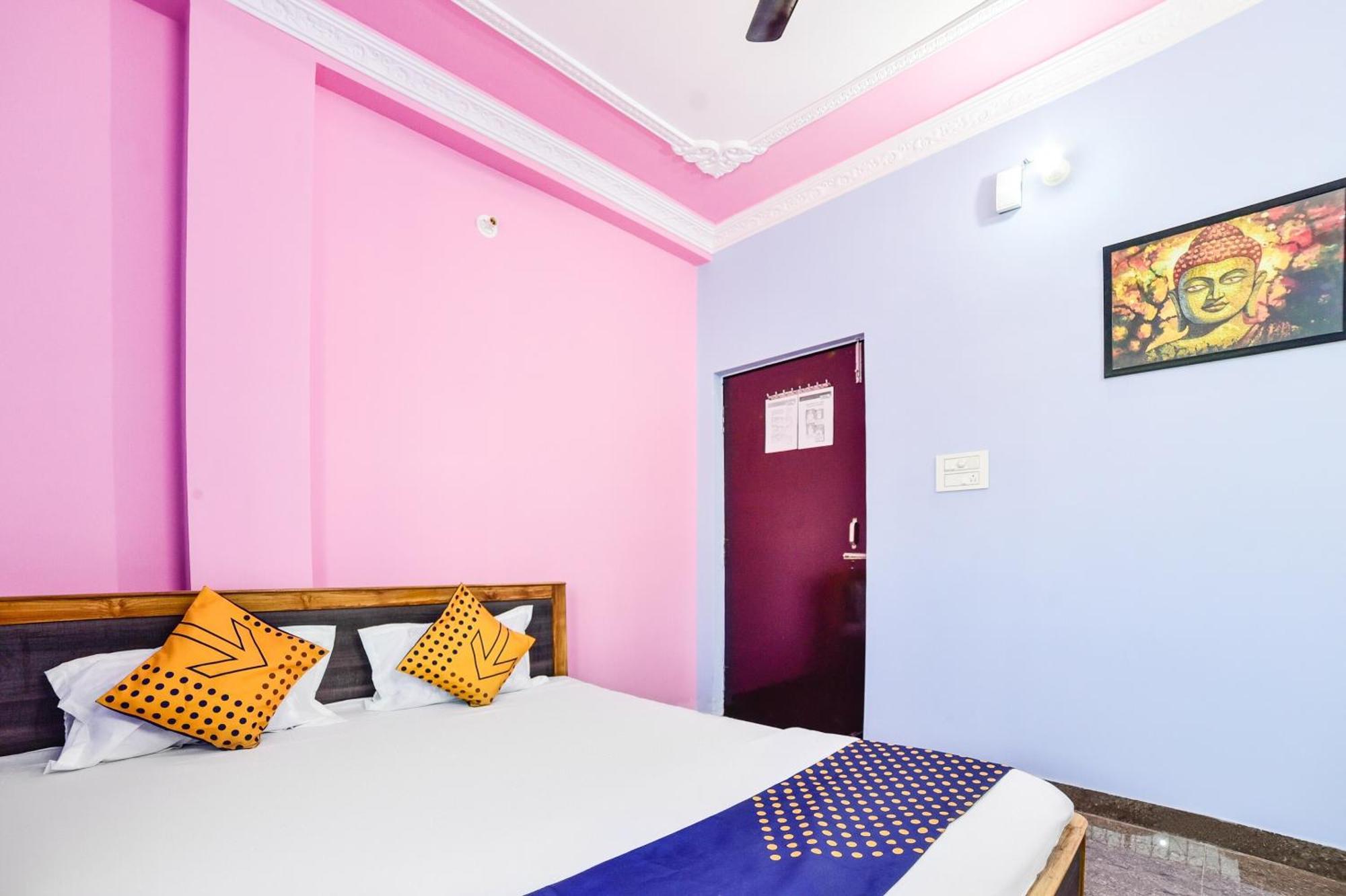 Spot On Devlok Guest House باتنا المظهر الخارجي الصورة
