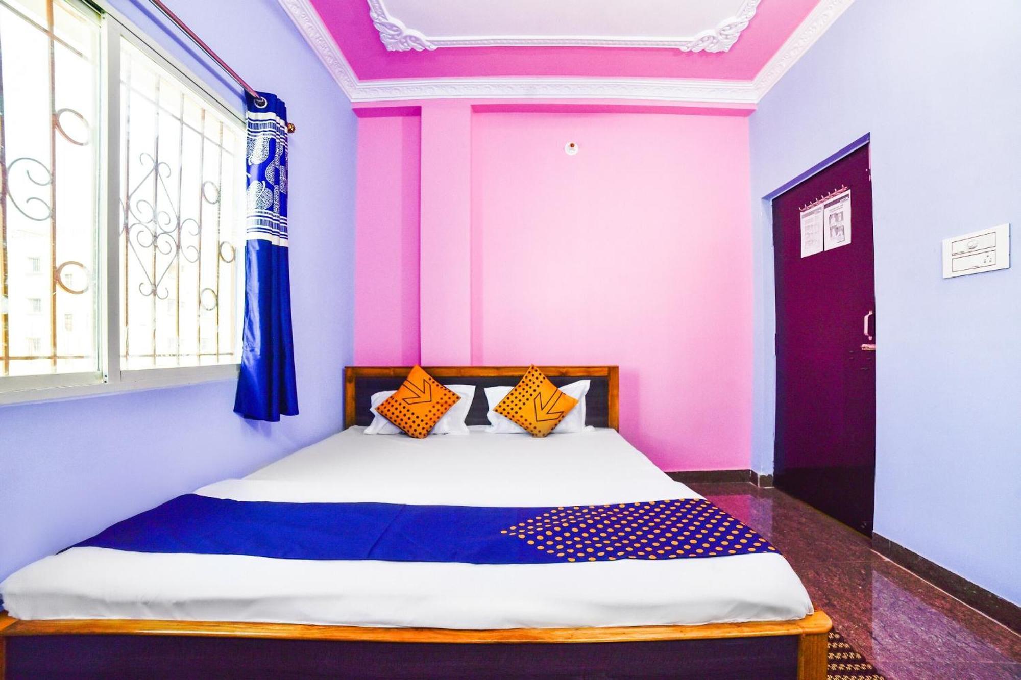 Spot On Devlok Guest House باتنا المظهر الخارجي الصورة