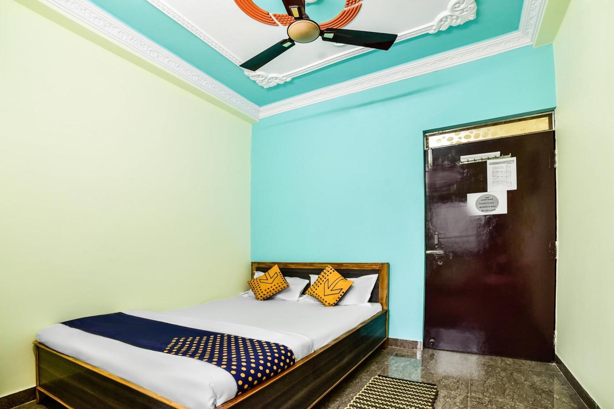 Spot On Devlok Guest House باتنا المظهر الخارجي الصورة