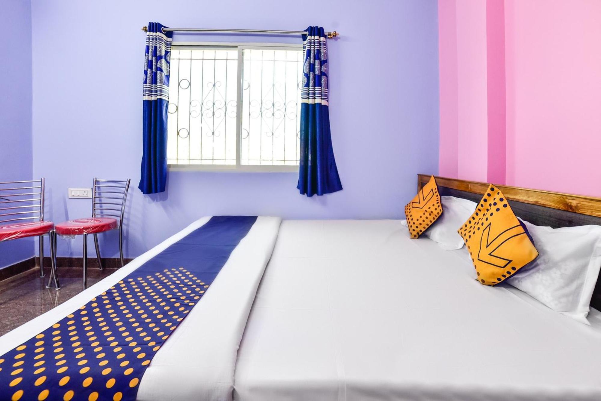 Spot On Devlok Guest House باتنا المظهر الخارجي الصورة